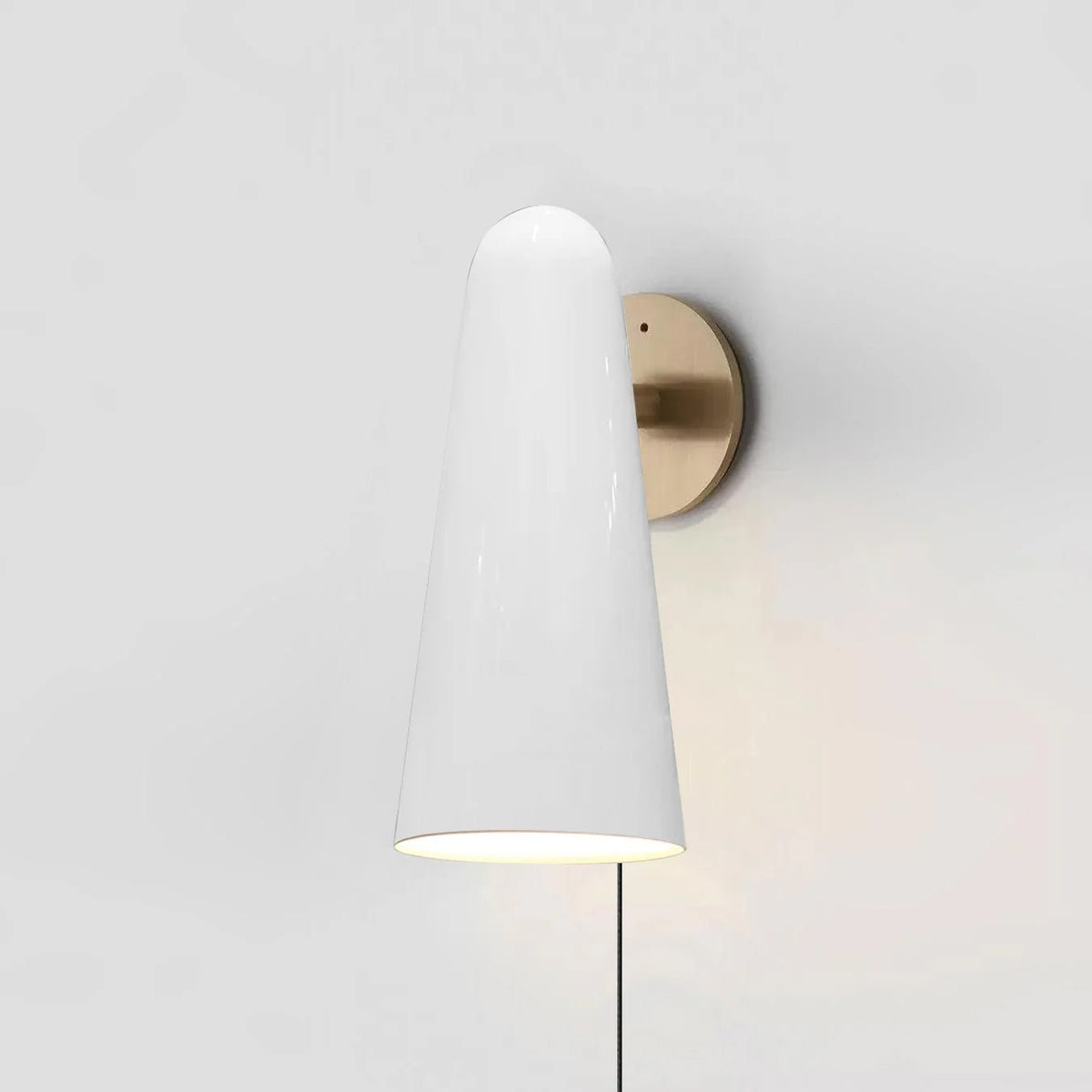 Velivira aplique de pared con pantalla cónica de vidrio