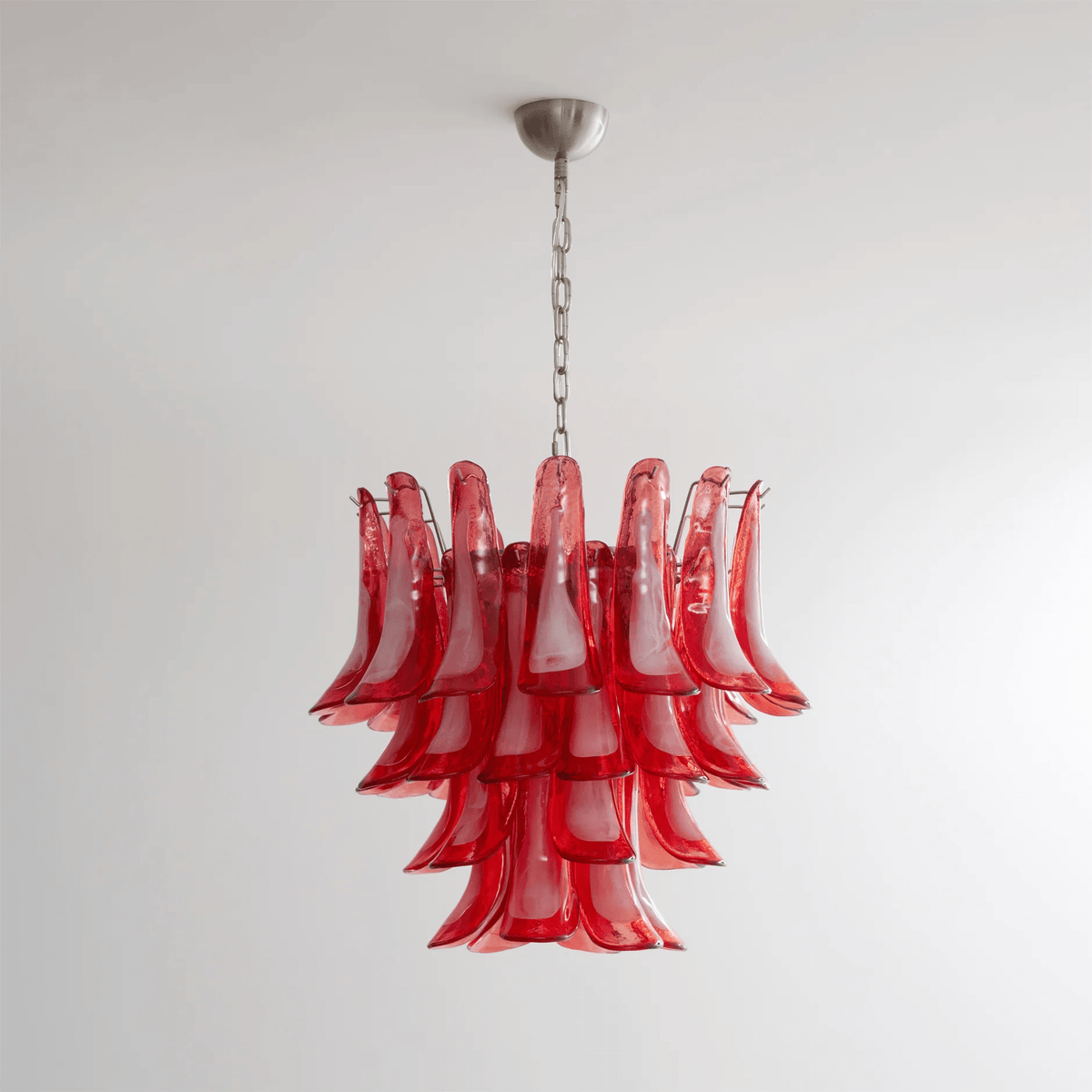 Celoelle lámpara de araña Petalos de vidrio Murano en capas carmesí vintage