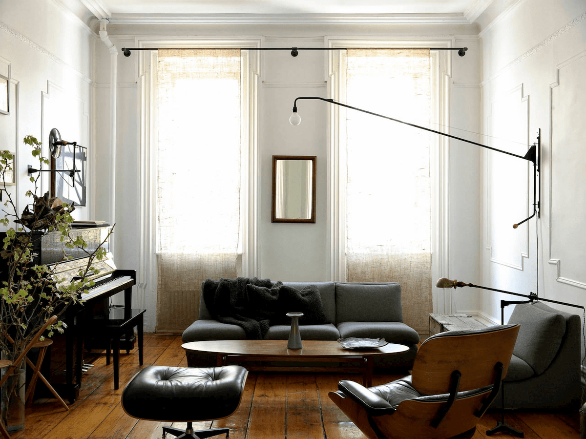 Aplique de pared negro con brazo extensible