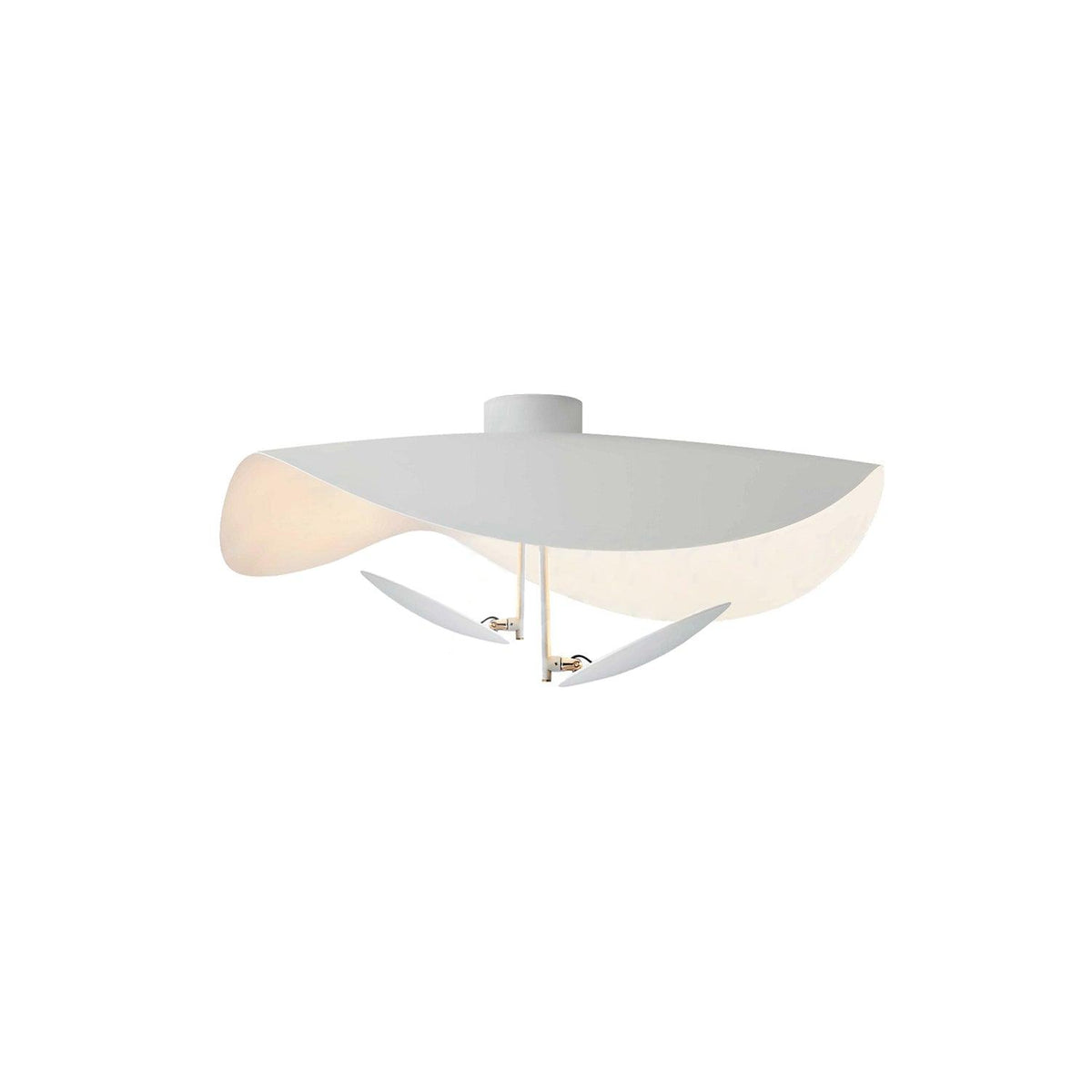 Solenena lámpara de techo Solena con abatidor curvado y interior dorado