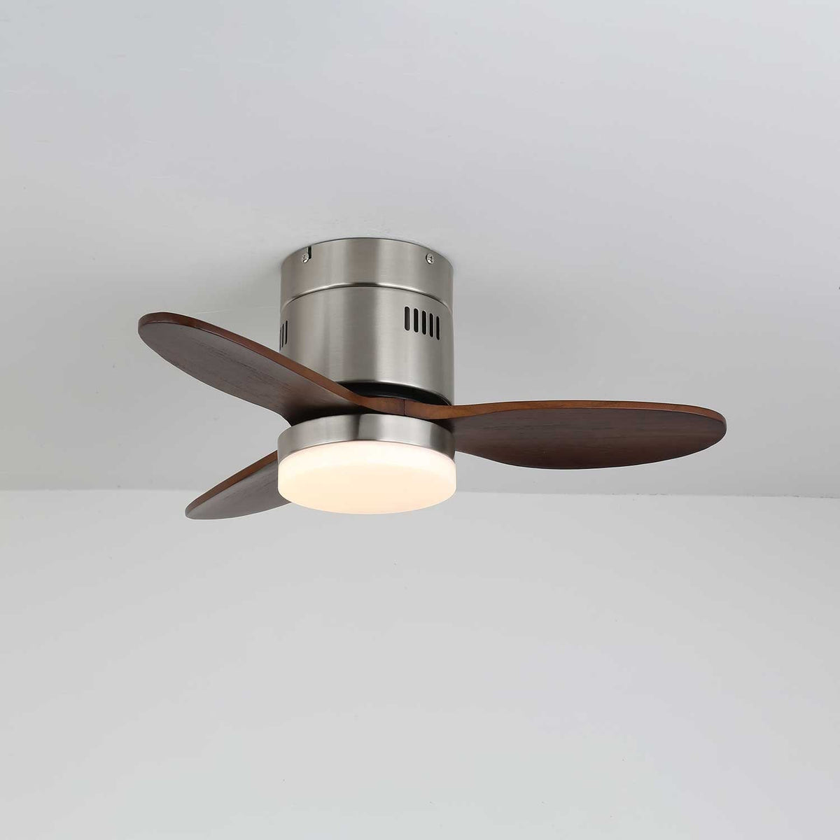 Eris ventilador de techo con luz minimalista de madera