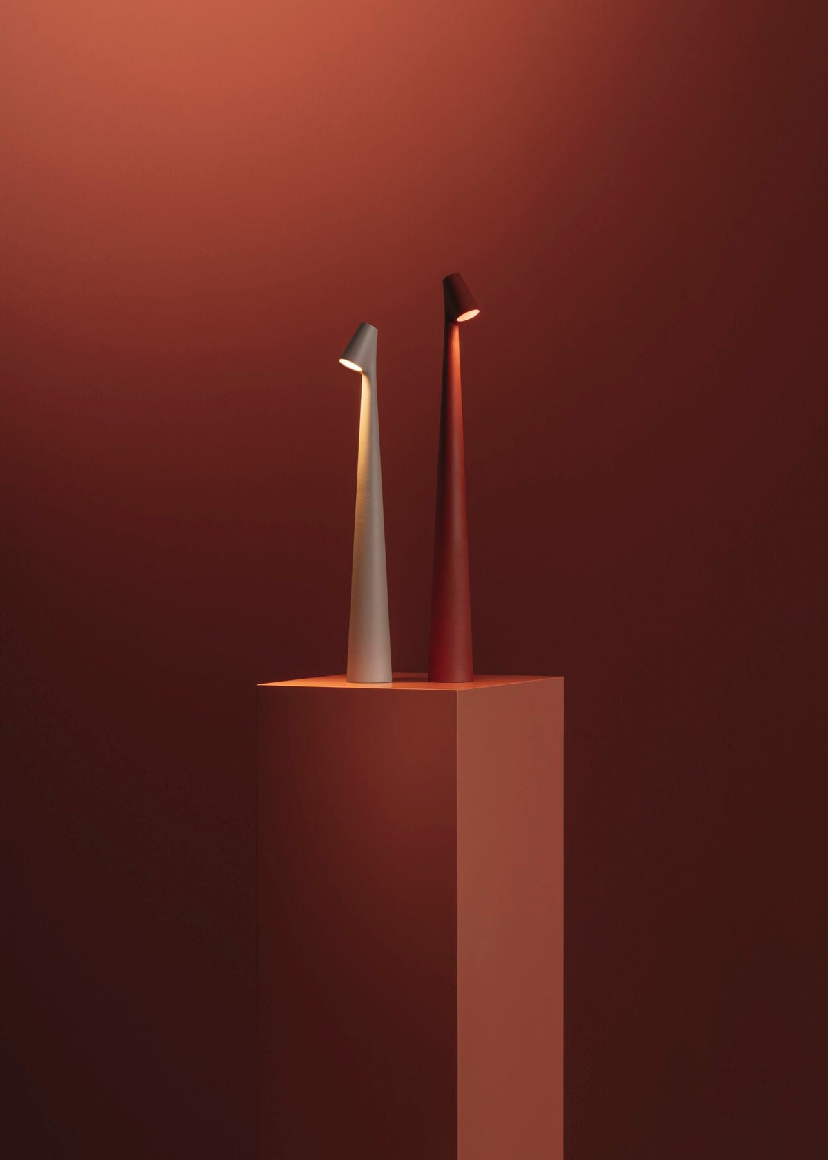 Nirerora lámpara de mesa de acrílico minimalista