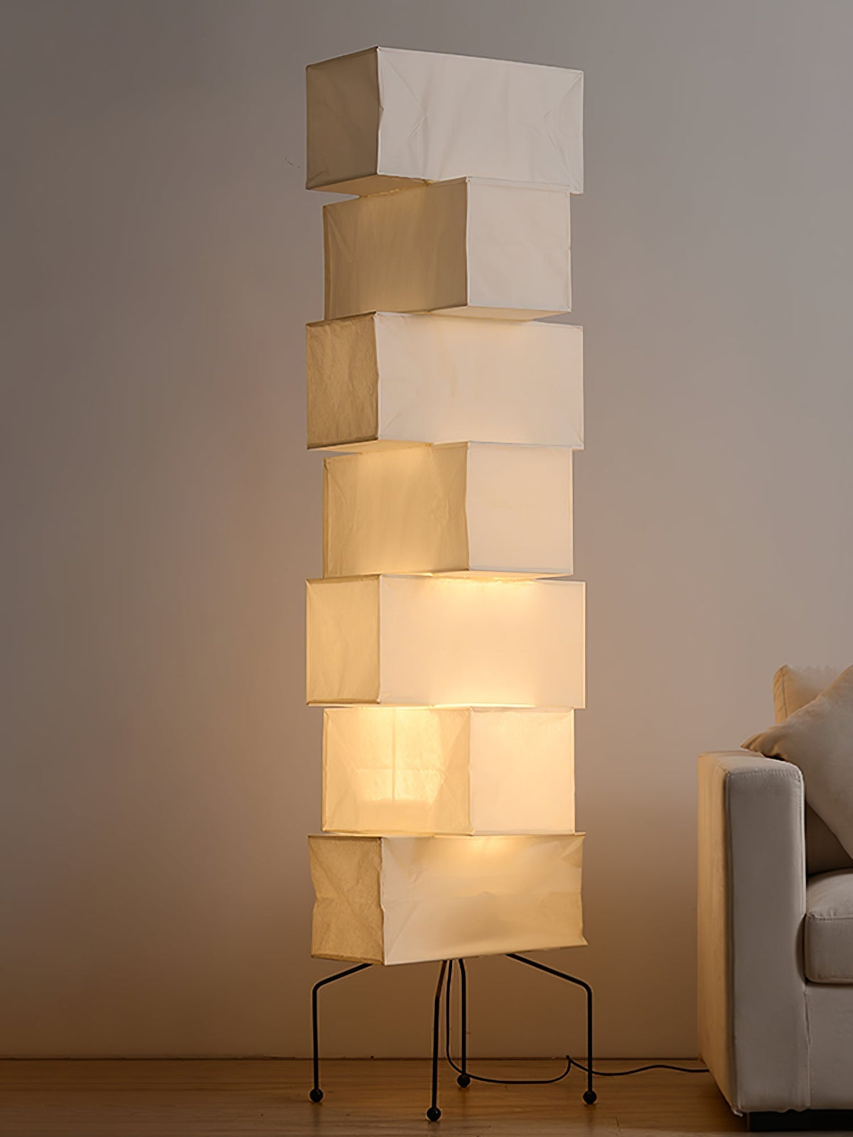 Avara lámpara de pie de papel