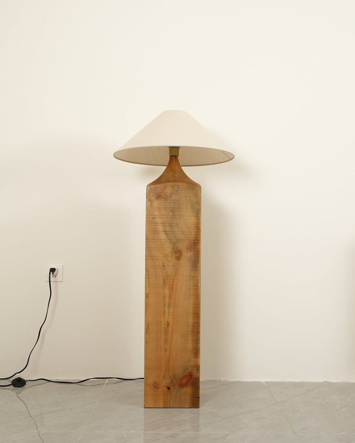 Rustica lámpara de pie Timber Column
