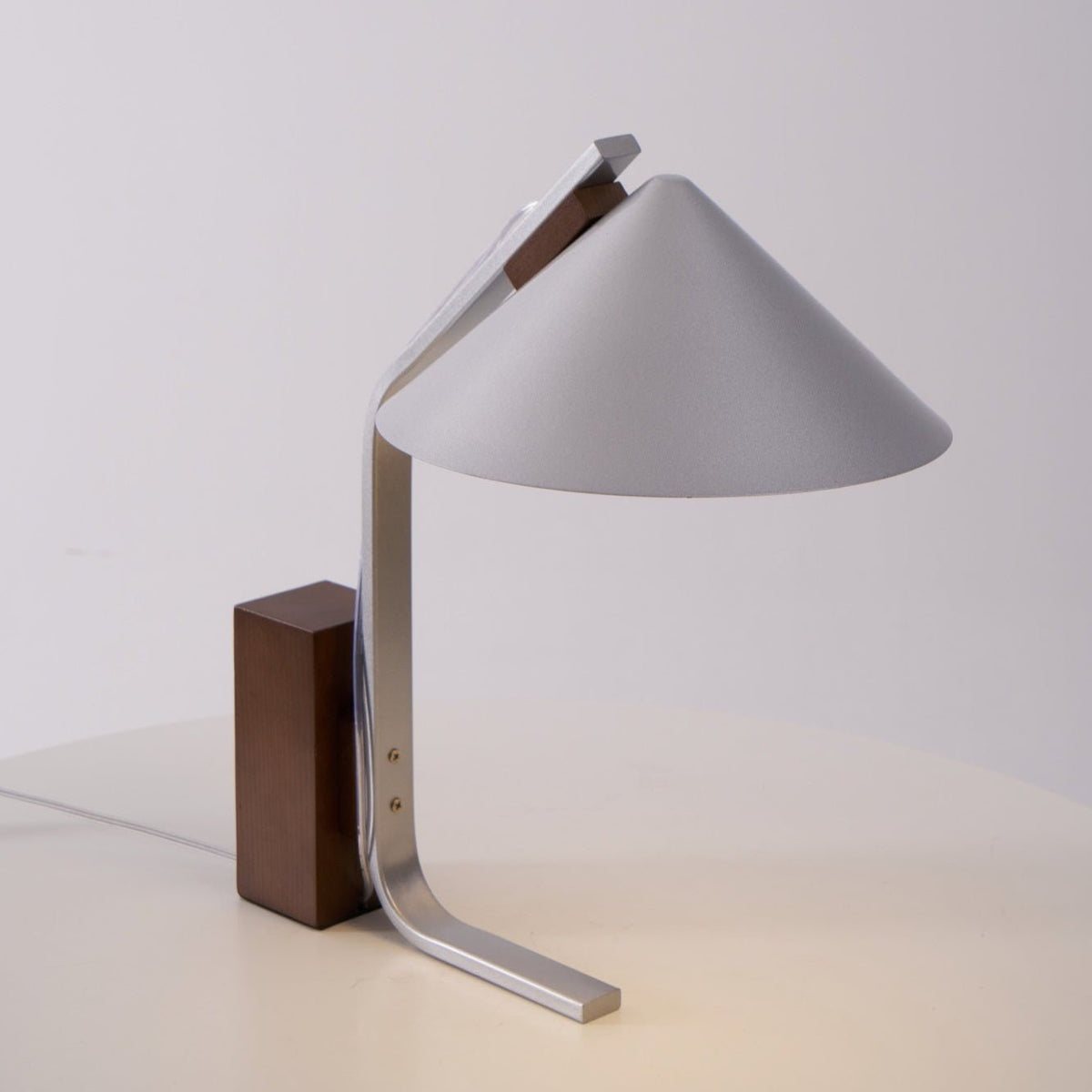 Ireld lámpara de mesa moderna