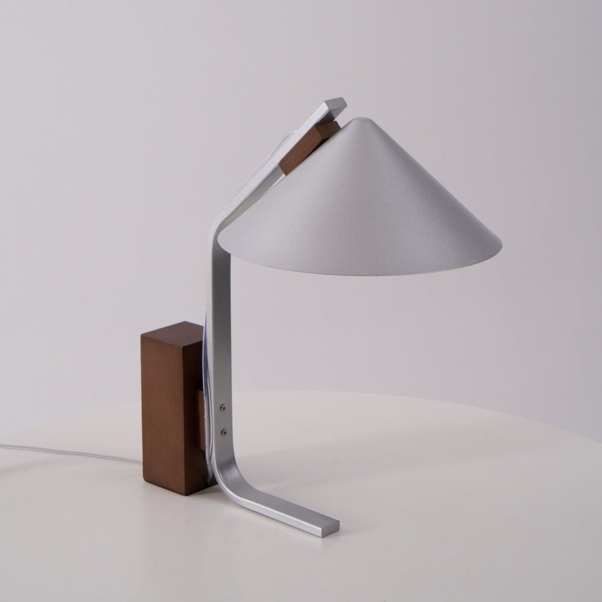 Ireld lámpara de mesa moderna