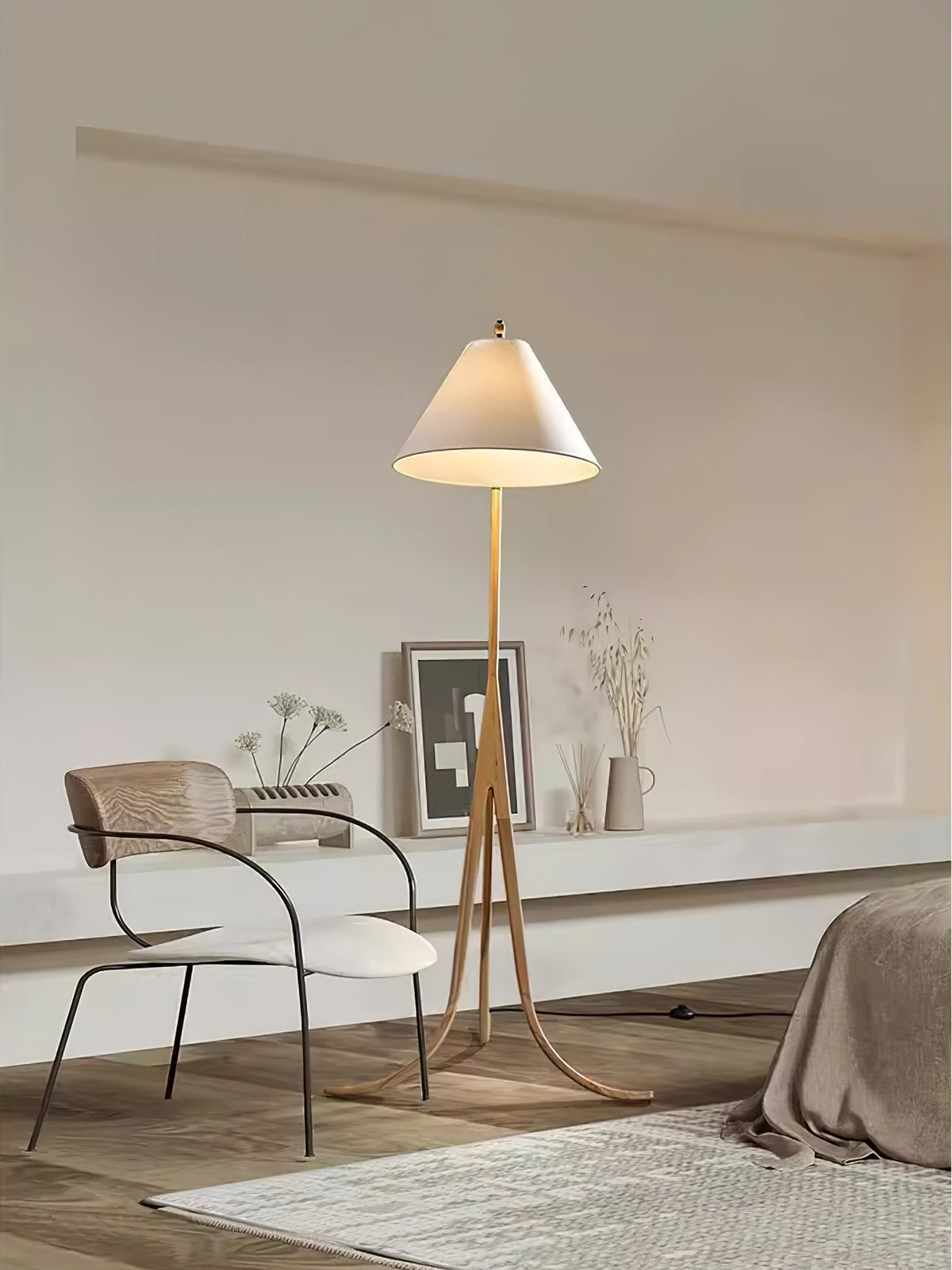 Udorila lámpara de pie curva de madera