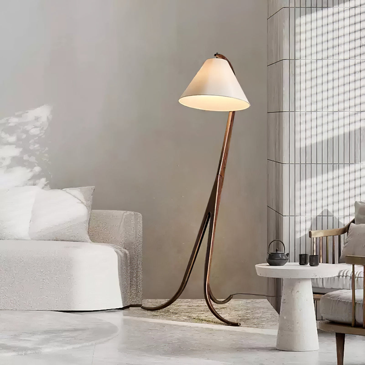 Udorila lámpara de pie curva de madera