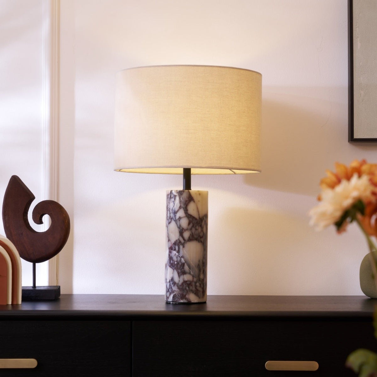 Vivo lámpara de mesa elegante de mármol
