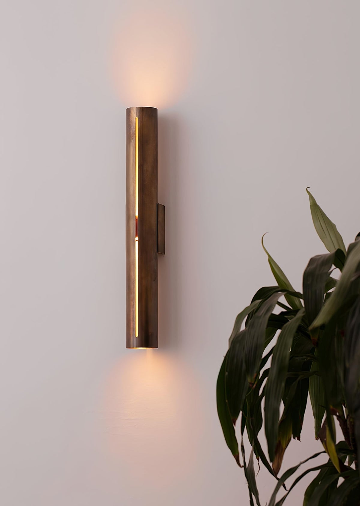 Avsilara aplique de pared moderno minimalista en latón con cilindro