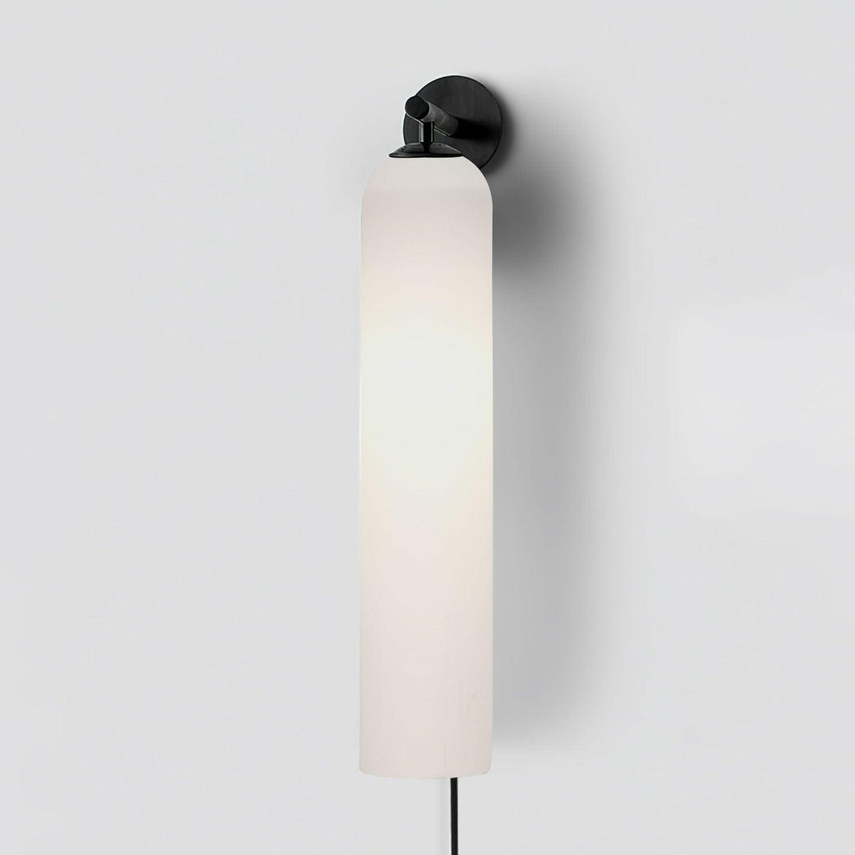 Aplique de pared con cilindro de vidrio y enchufe enchufable