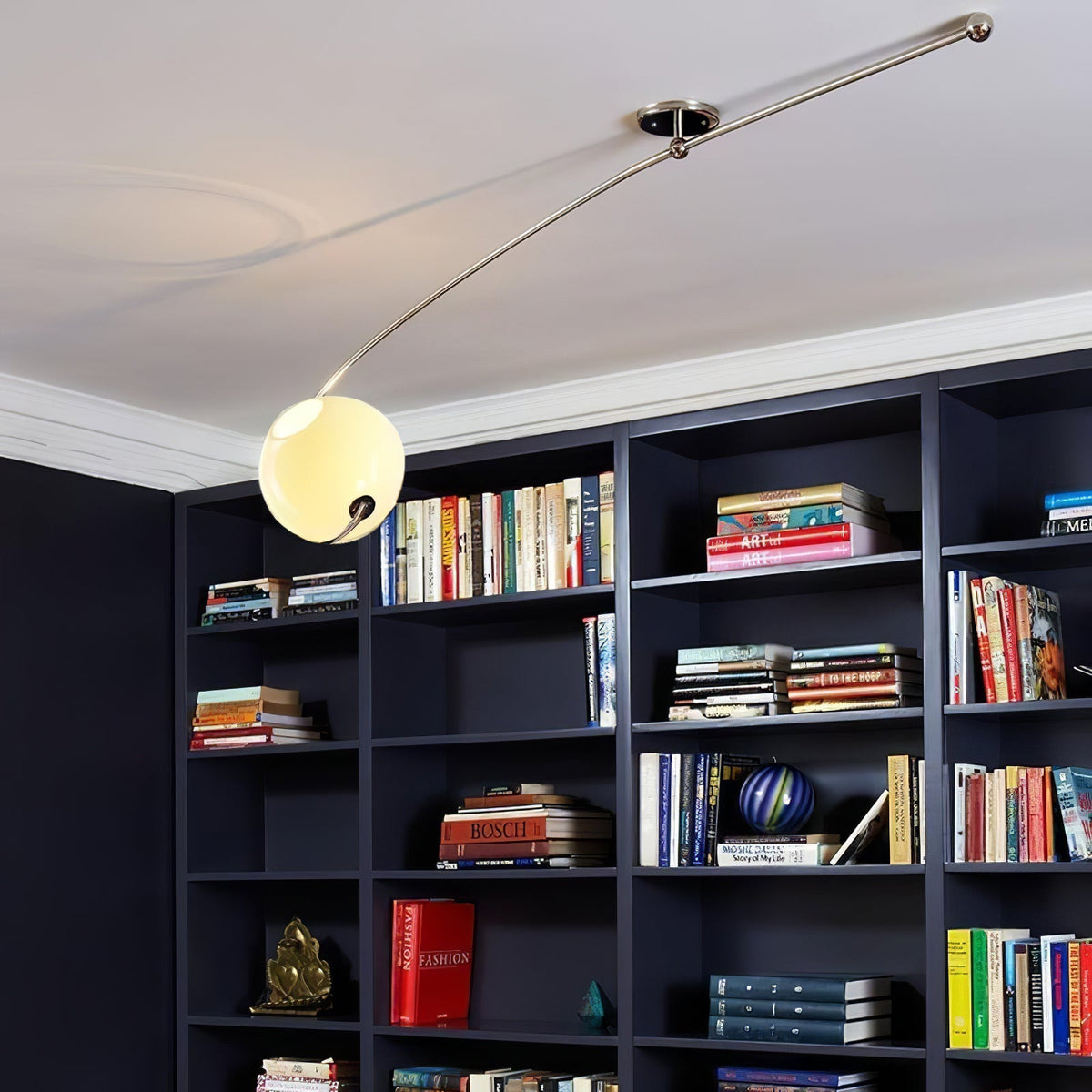 Elsoris lámpara de techo moderna y minimalista con curva en vidrio