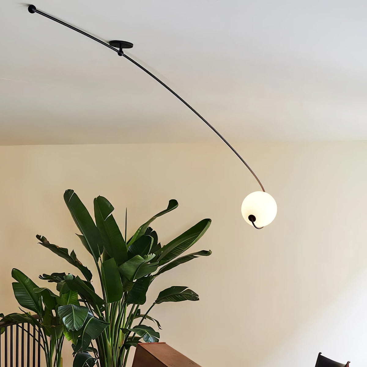 Elsoris lámpara de techo moderna y minimalista con curva en vidrio