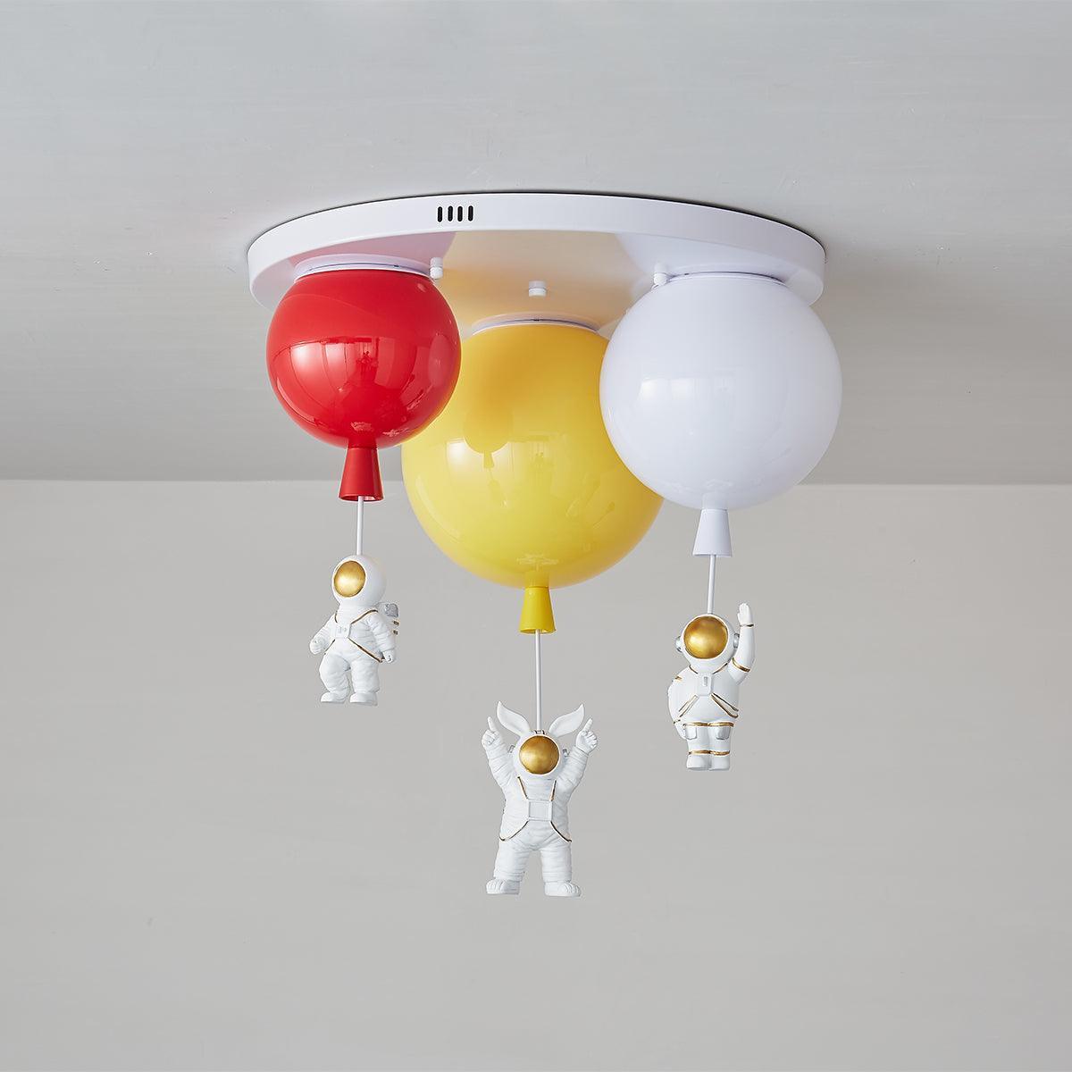 Lumanelle lámpara de techo Astronaut Glossy Balloon para habitación infantil