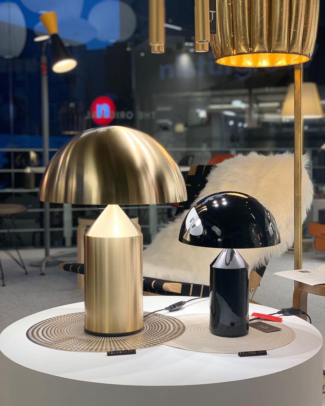 Selisina lámpara de mesa industrial minimalista