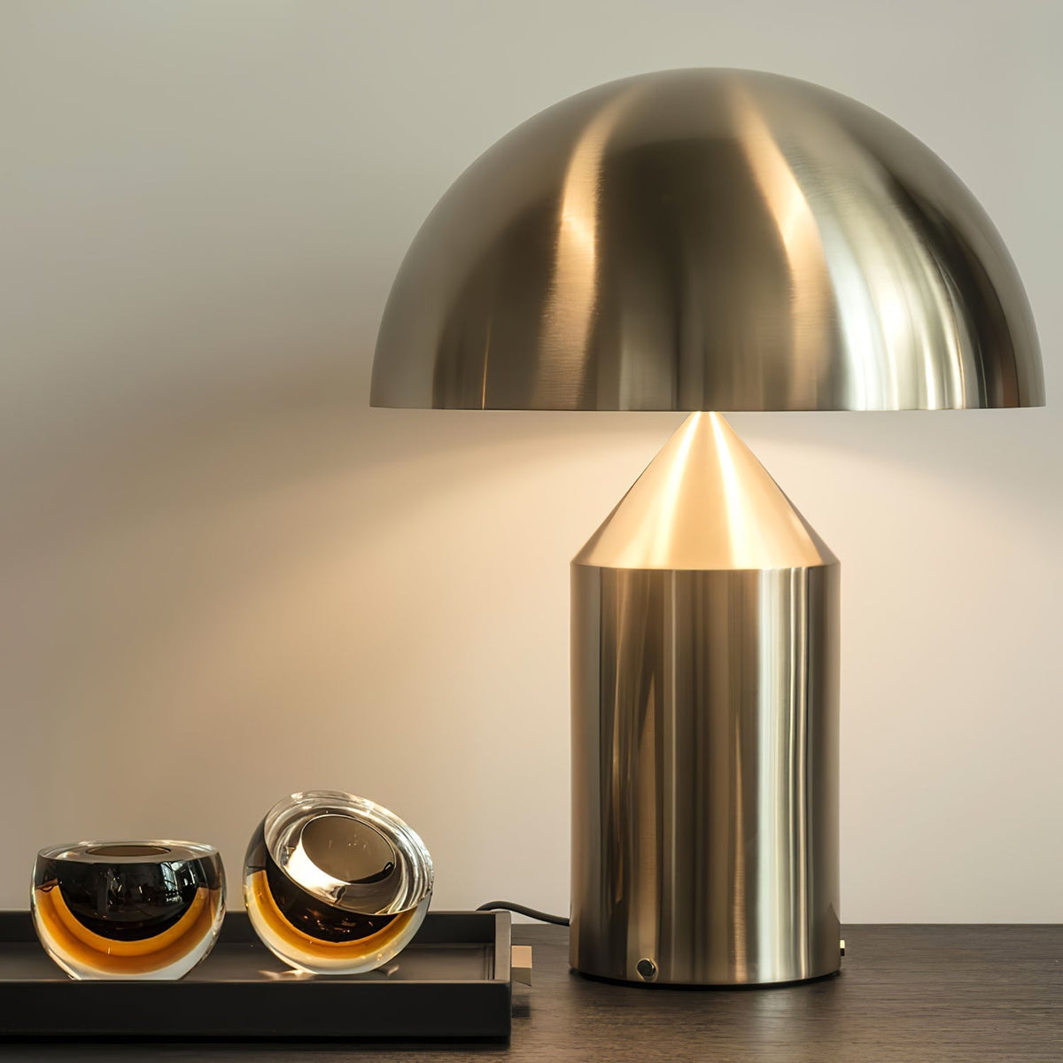 Selisina lámpara de mesa industrial minimalista