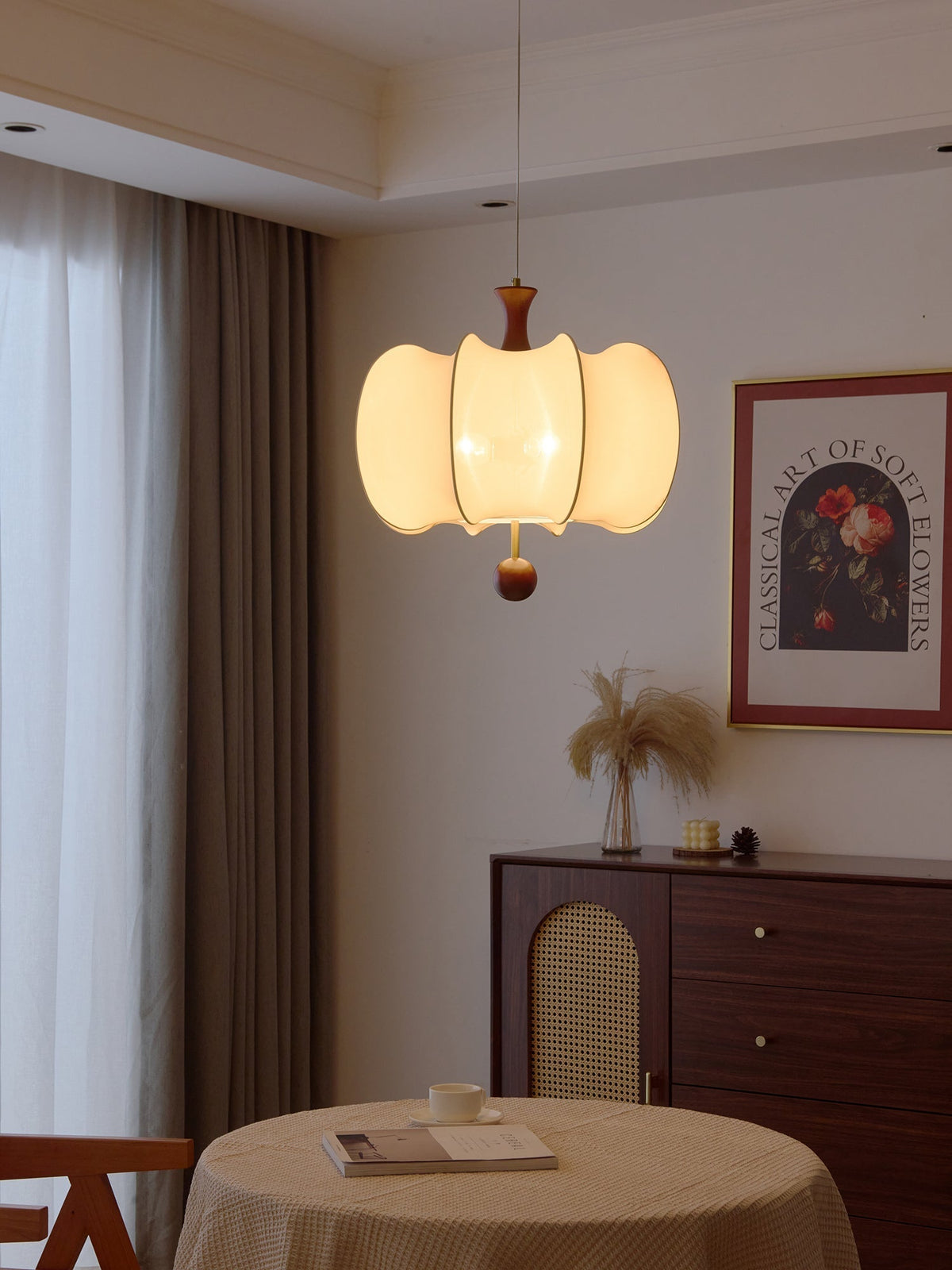 Elvelise lámpara colgante de tejido y madera