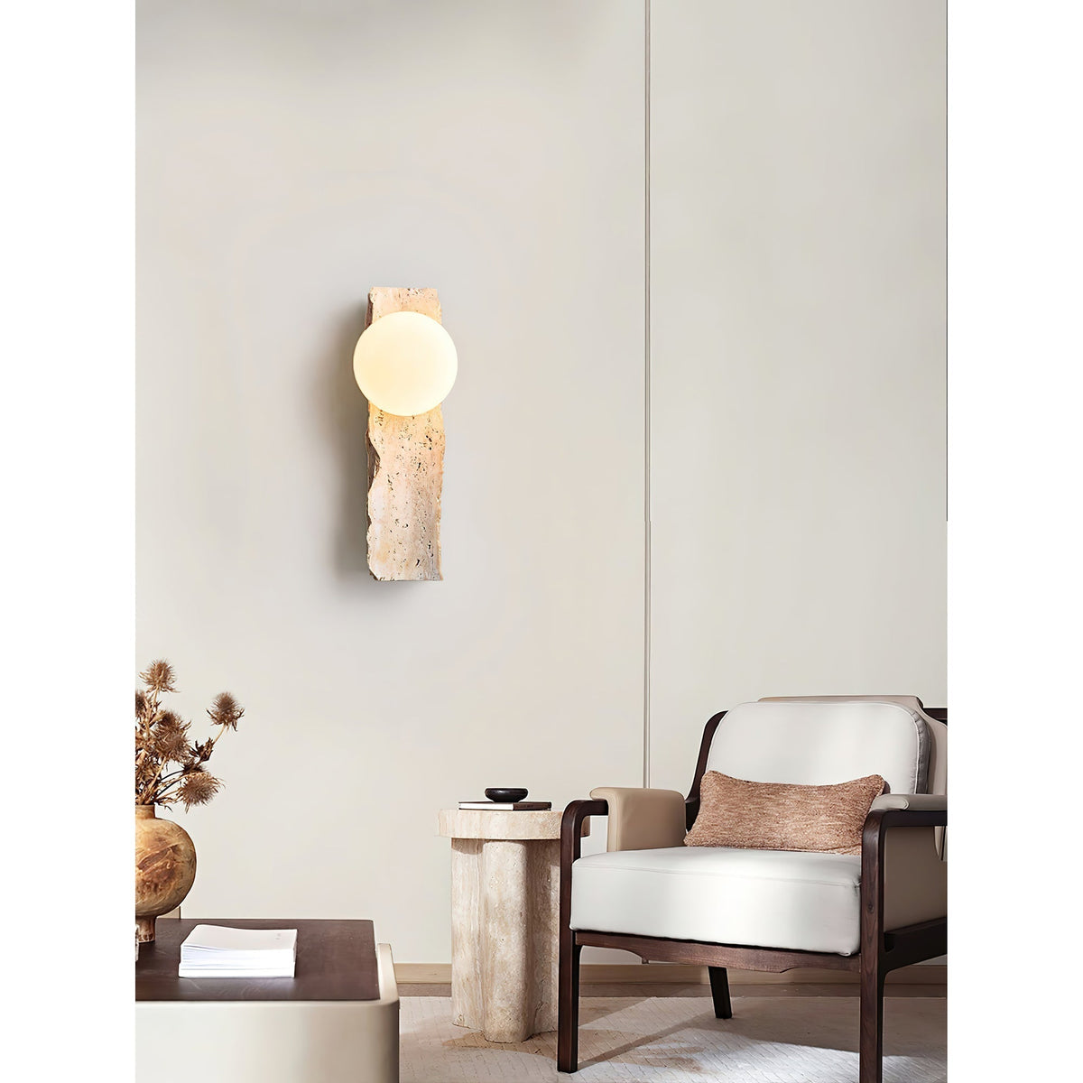 Tavivelia aplique de pared con cuerpo de travertino y sombra de vidrio