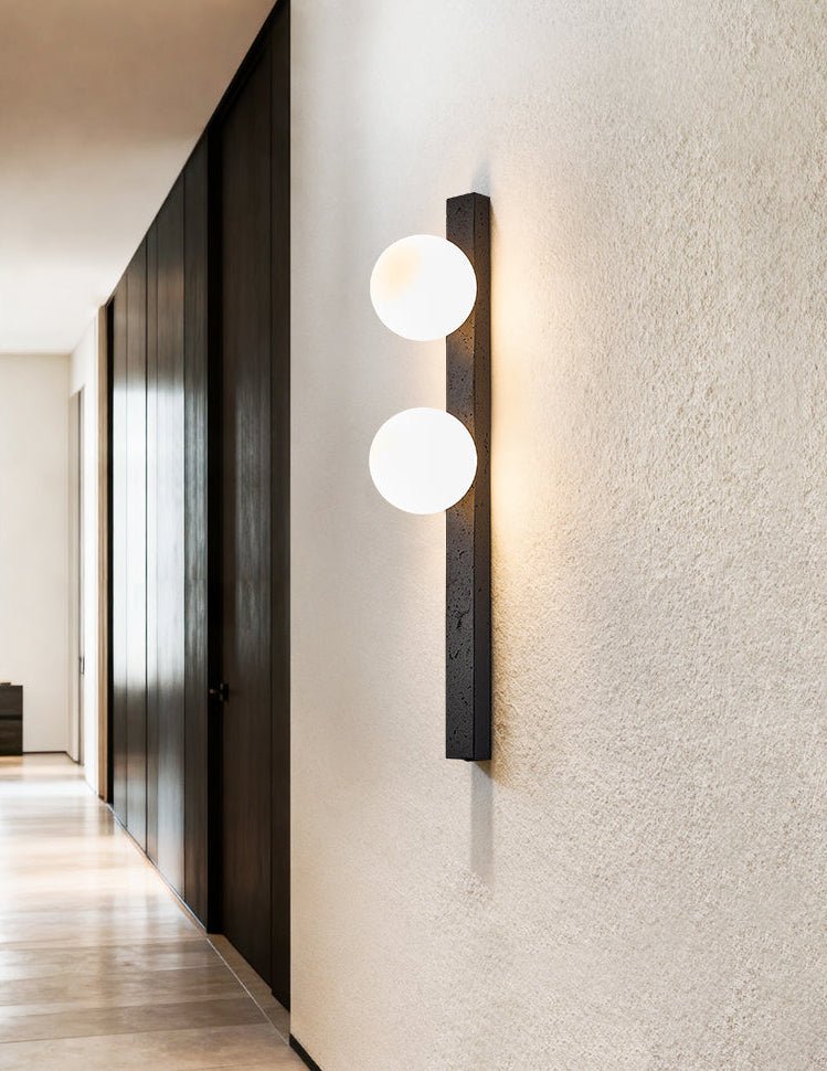 Zoshaira aplique de pared con globo negro y travertino