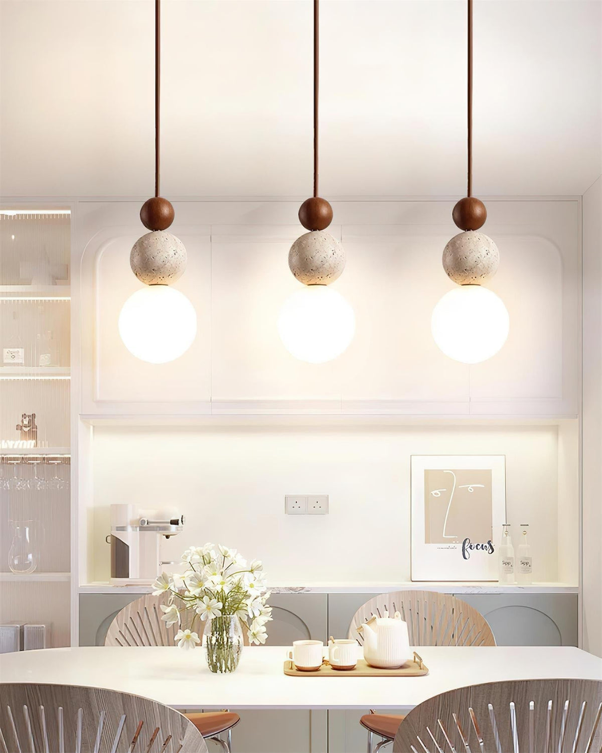 Giona lámpara colgante con esfera de travertino y madera neutro