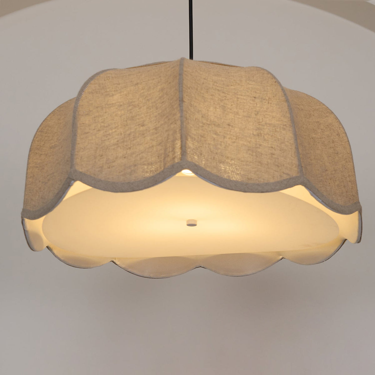 Linoaya lámpara colgante rústica con tejido beige