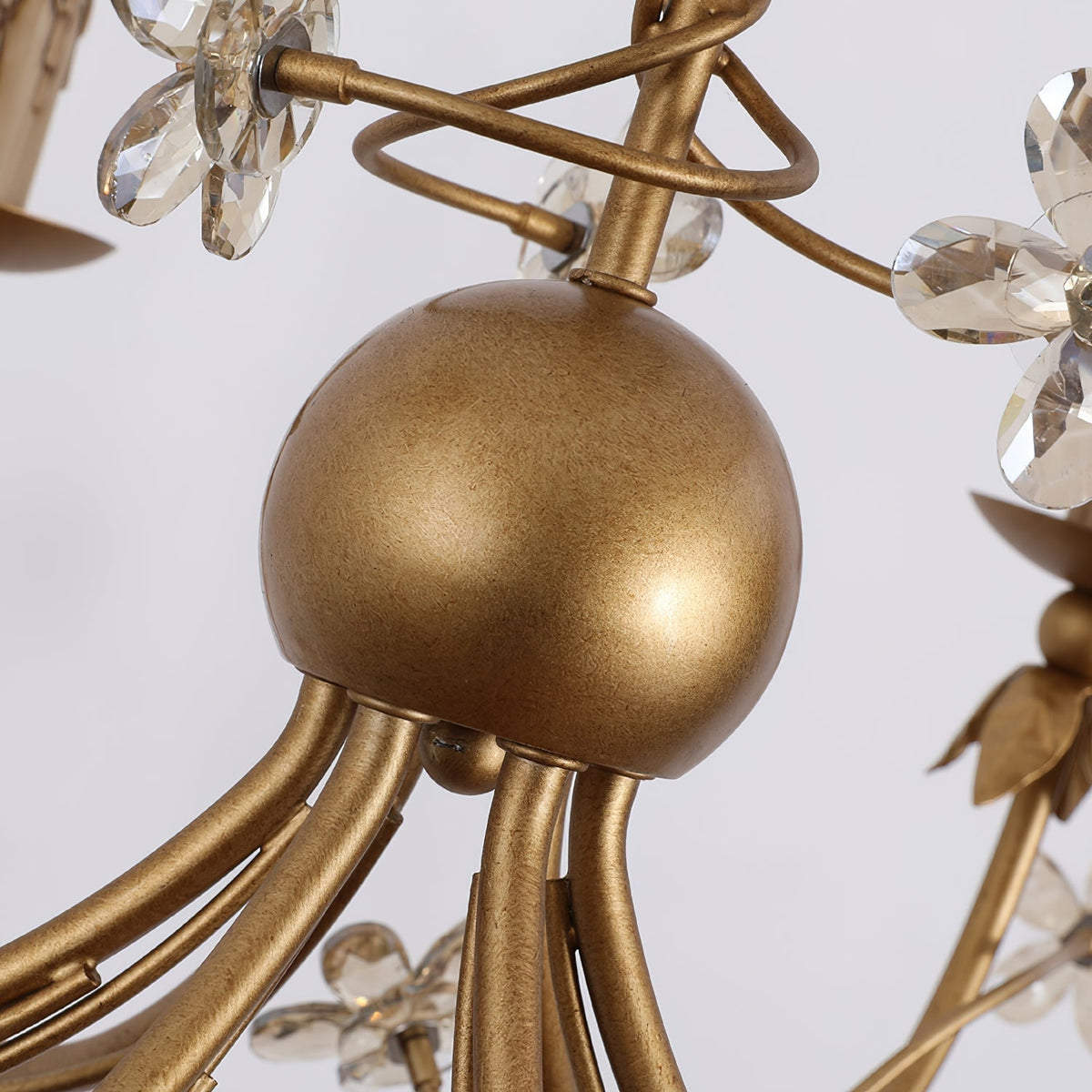 Ornuvyu lámpara de araña postmoderna de lujo con metal transparente y decoración de cristal