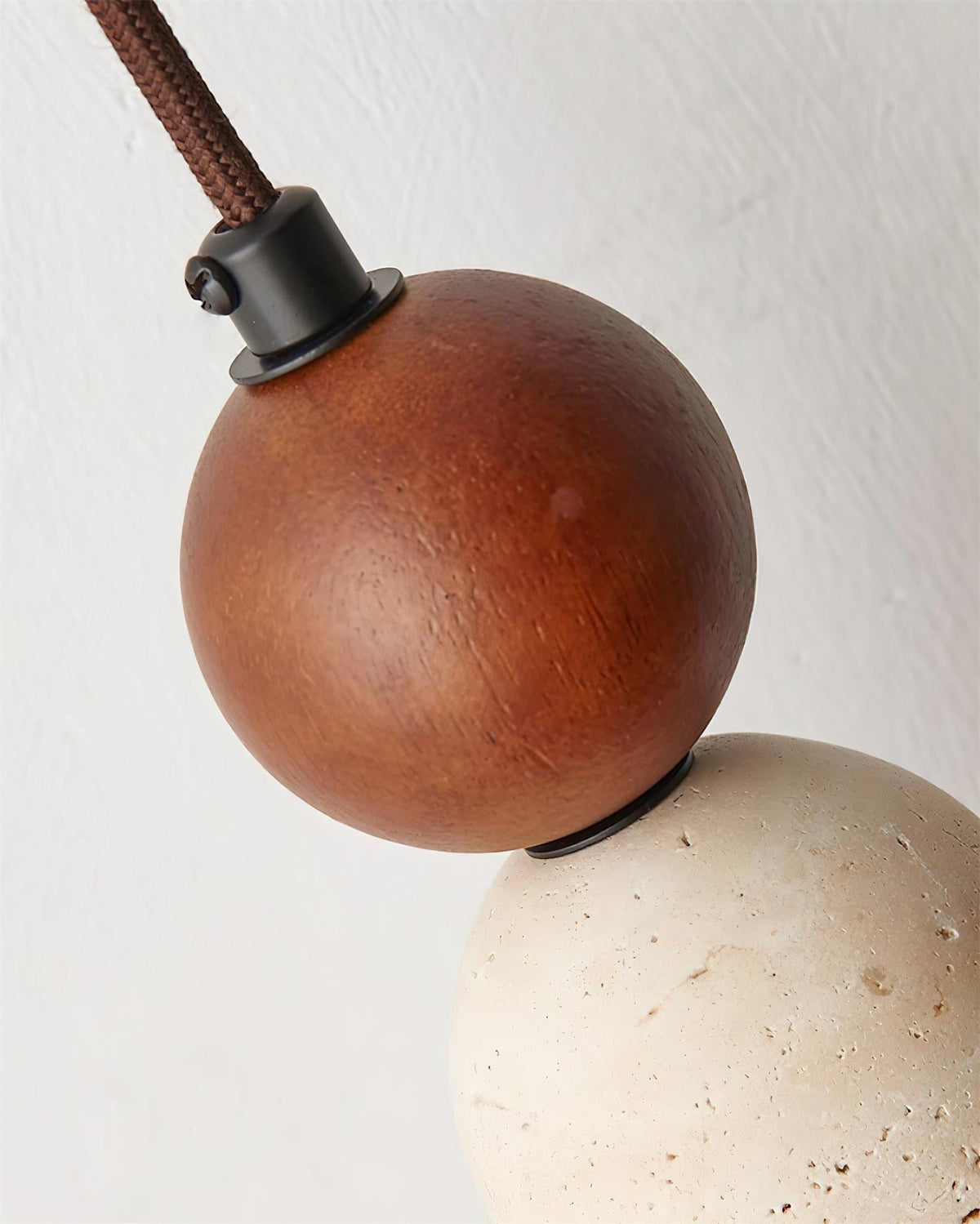 Nolira lámpara colgante de madera con pantalla de travertino natural