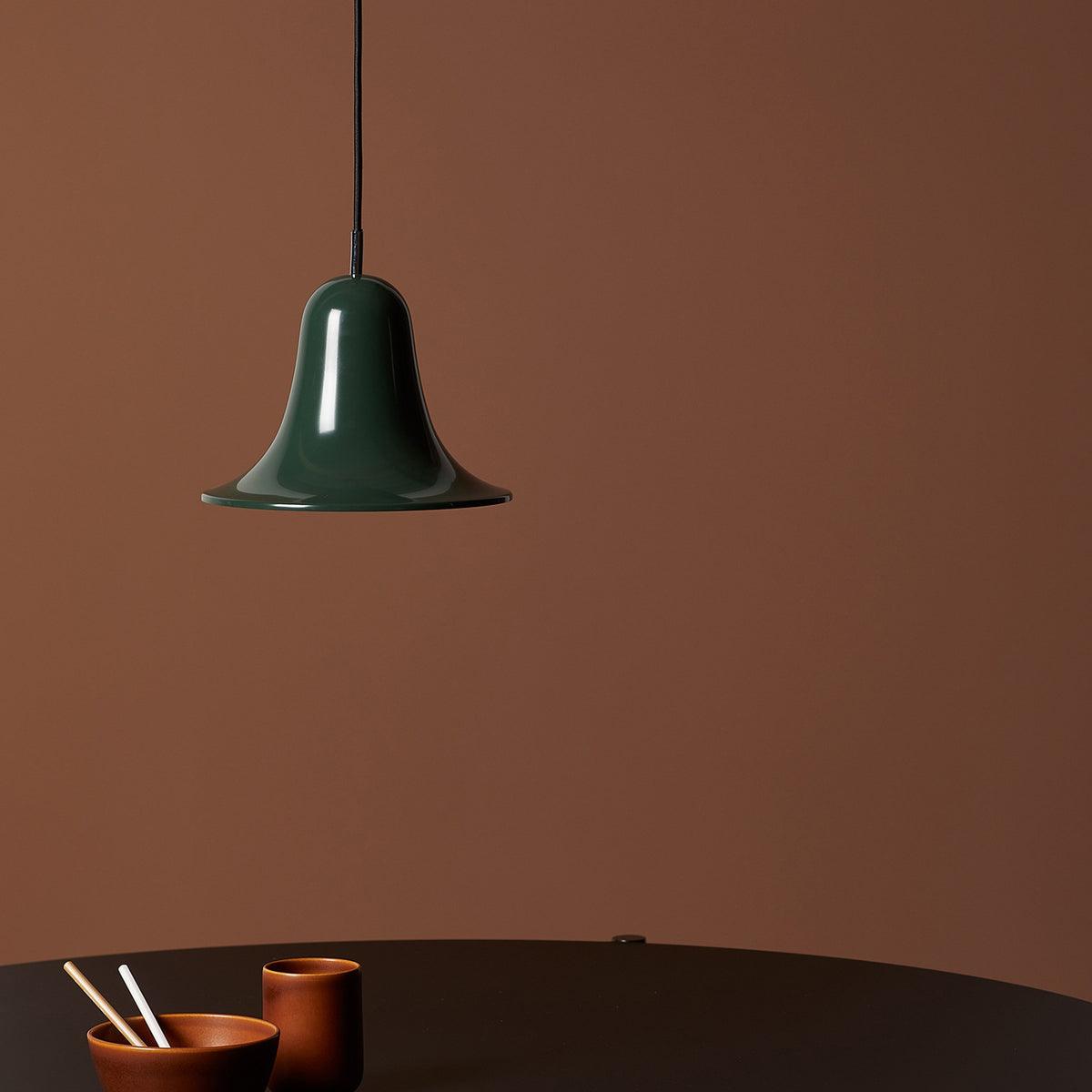 Nevin lámpara colgante minimalista con pantalla en forma de campana
