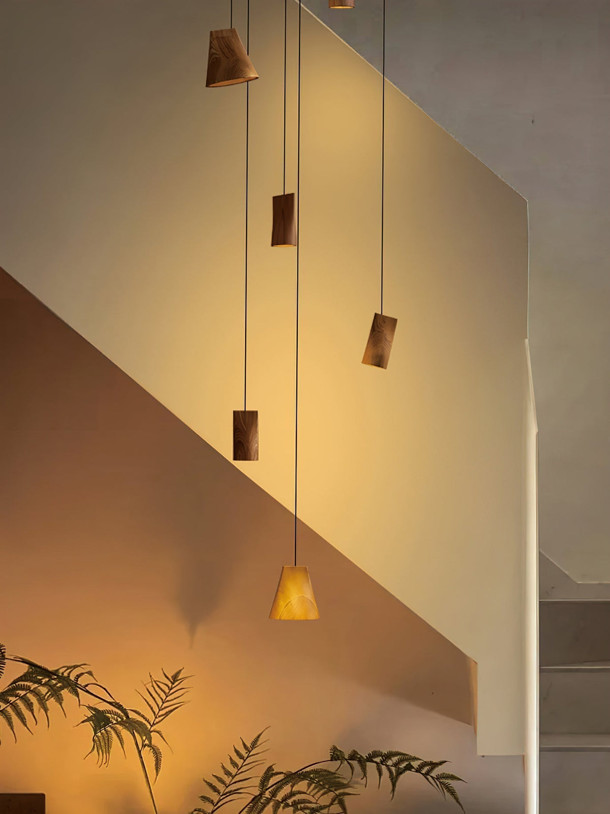 Ivarara lámpara colgante asimétrica de madera