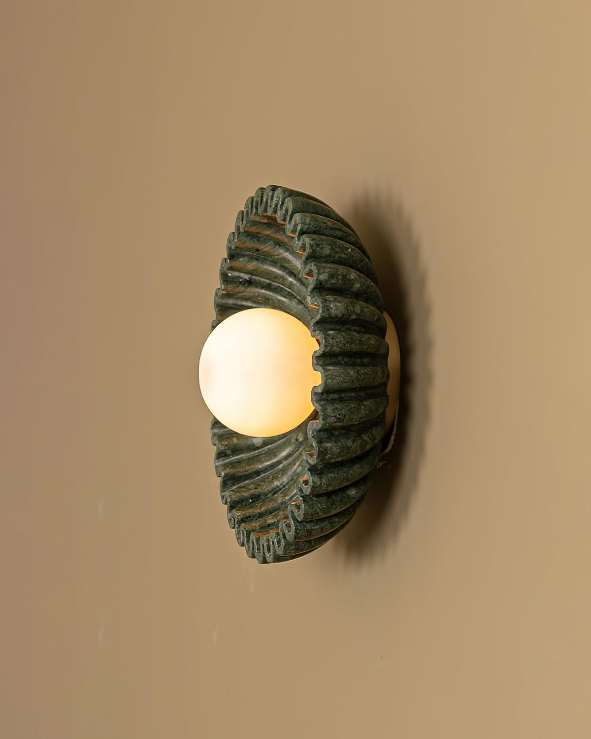 Avenisielle aplique de pared
