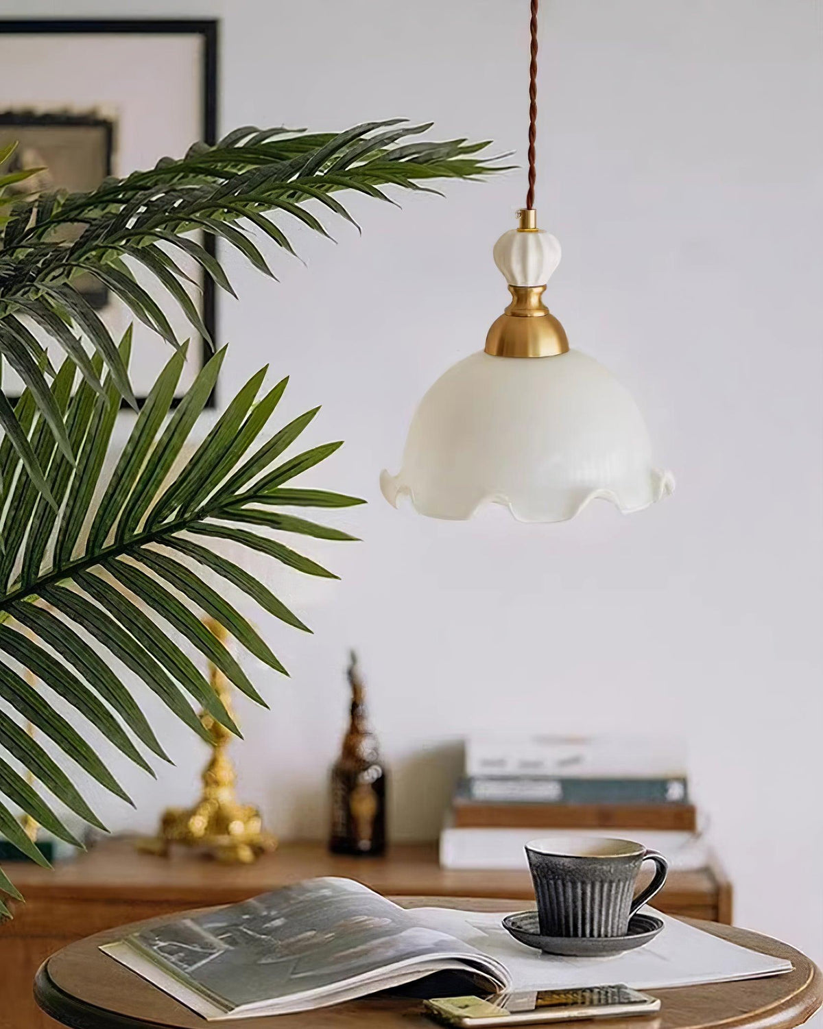 Lámpara colgante de vidrio con borde ondulado, brillo suave, estilo vintage y romántico