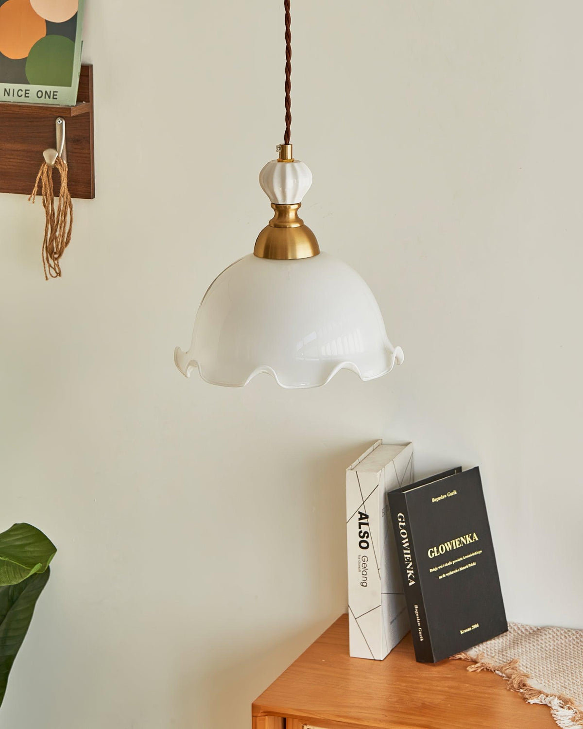 Lámpara colgante de vidrio con borde ondulado, brillo suave, estilo vintage y romántico