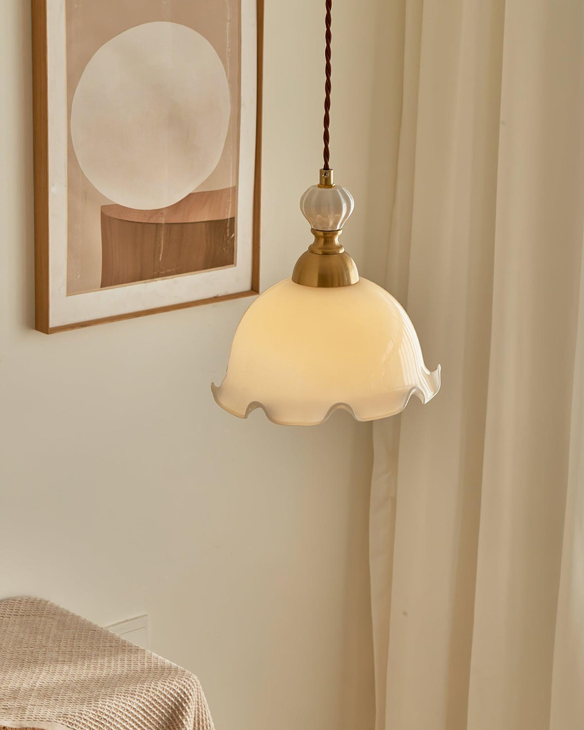 Lámpara colgante de vidrio con borde ondulado, brillo suave, estilo vintage y romántico