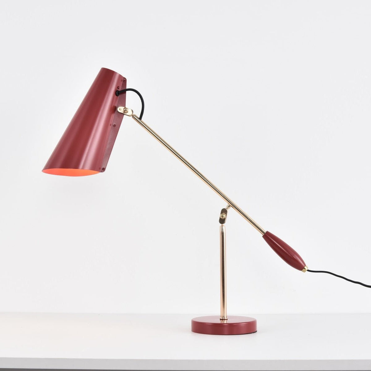 Orbix lámpara de mesa de acero estilo mid-century