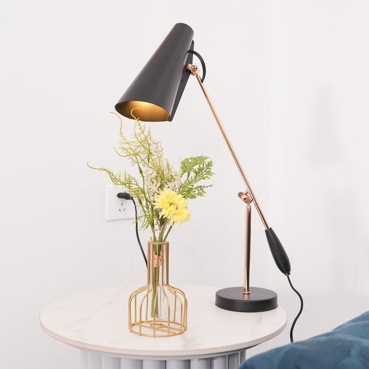 Orbix lámpara de mesa de acero estilo mid-century