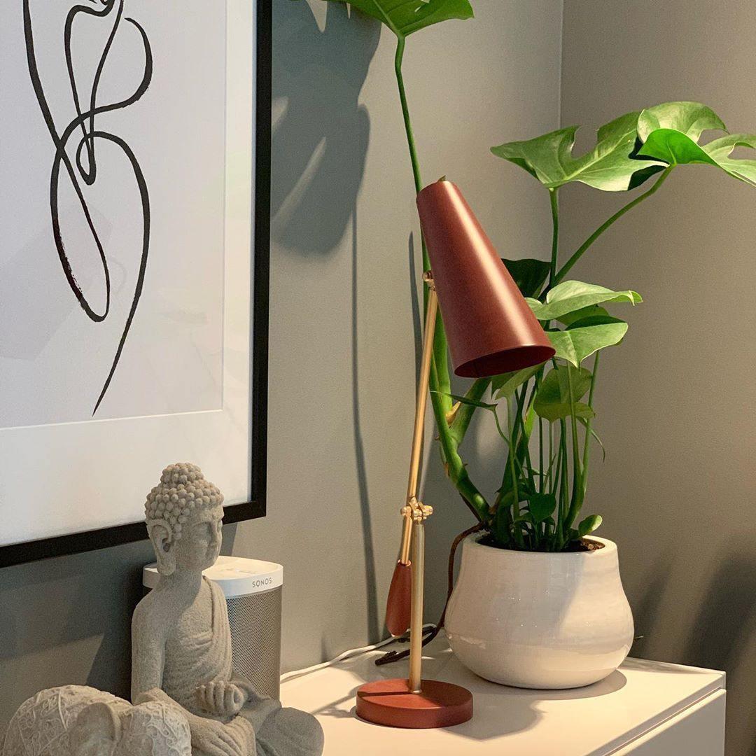 Orbix lámpara de mesa de acero estilo mid-century