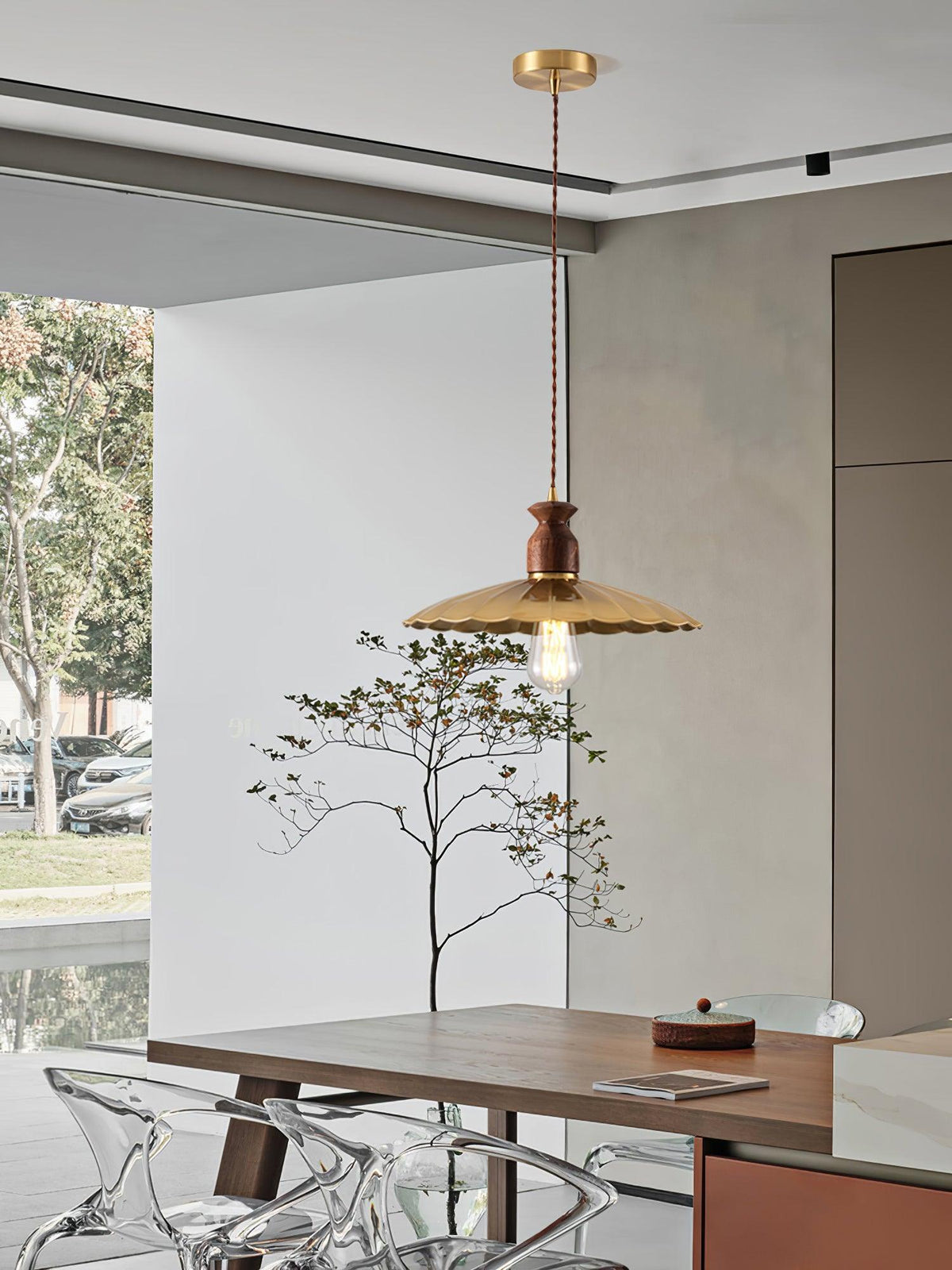 Qior lámpara colgante de latón clásico, elegancia y cresta en madera