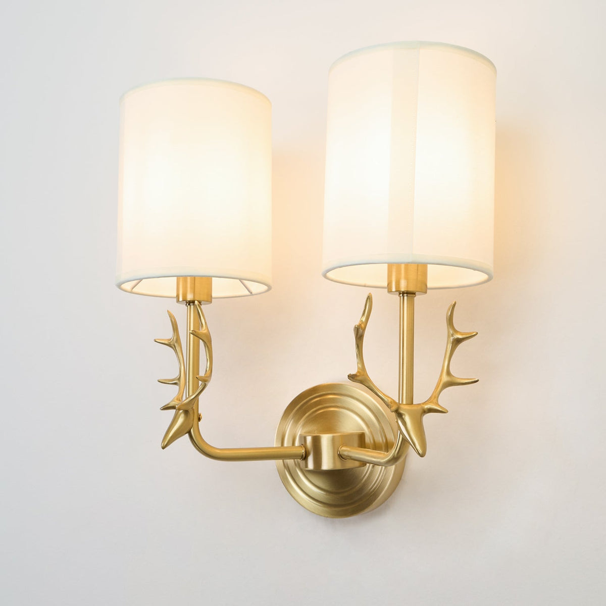 Auriviella aplique de pared elegancia Cabeza de ciervo latón