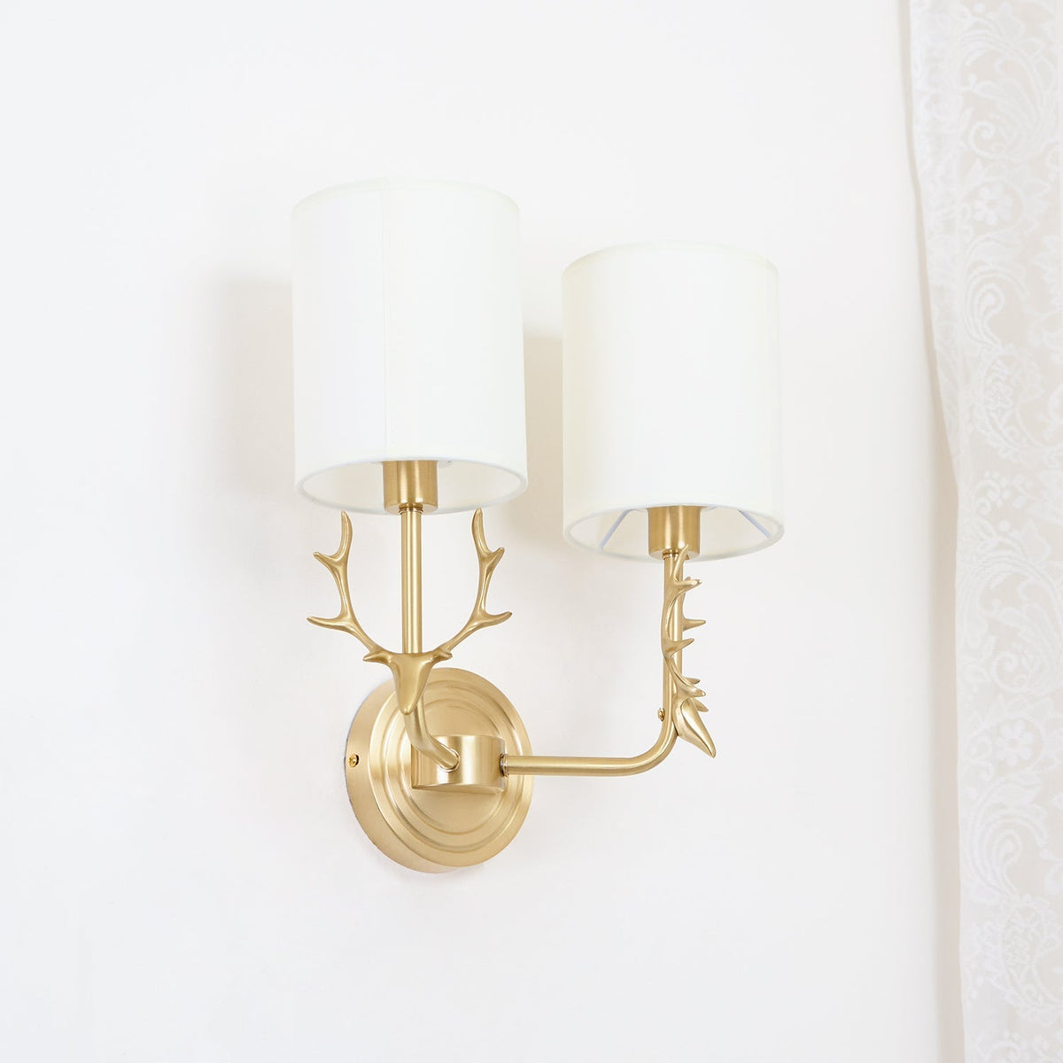 Auriviella aplique de pared elegancia Cabeza de ciervo latón