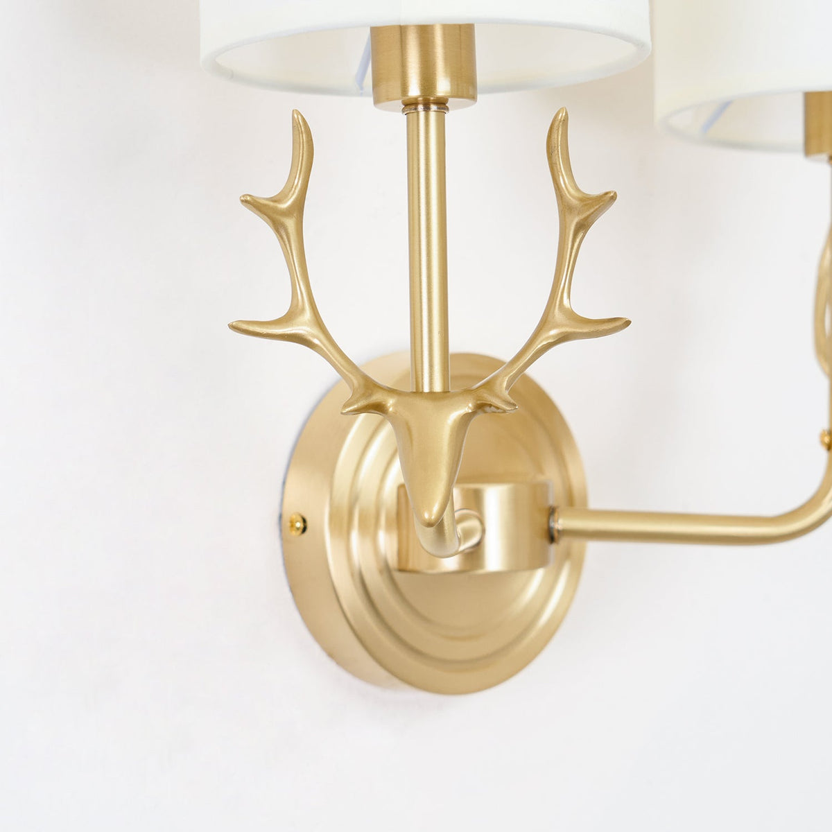 Auriviella aplique de pared elegancia Cabeza de ciervo latón
