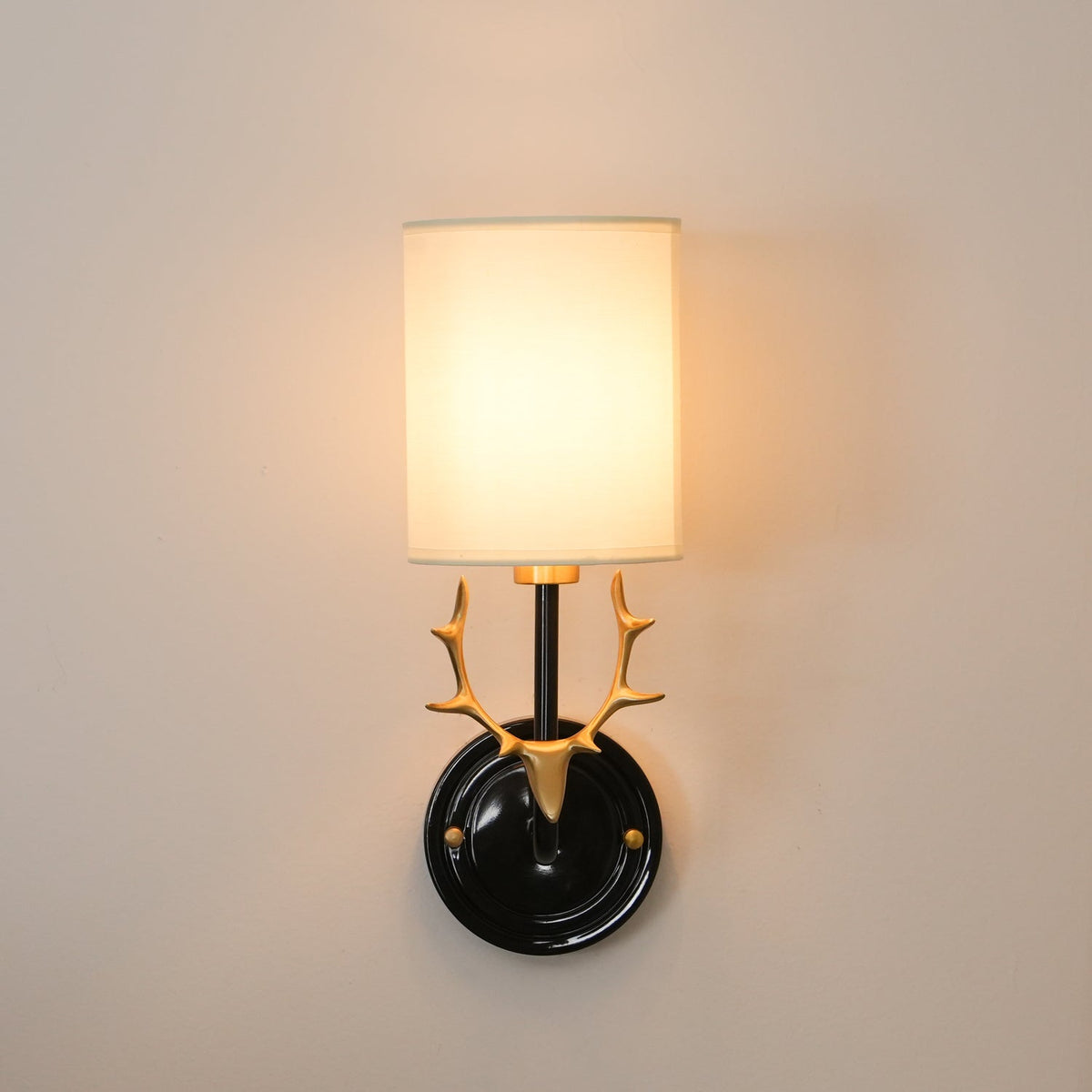 Auriviella aplique de pared elegancia Cabeza de ciervo latón
