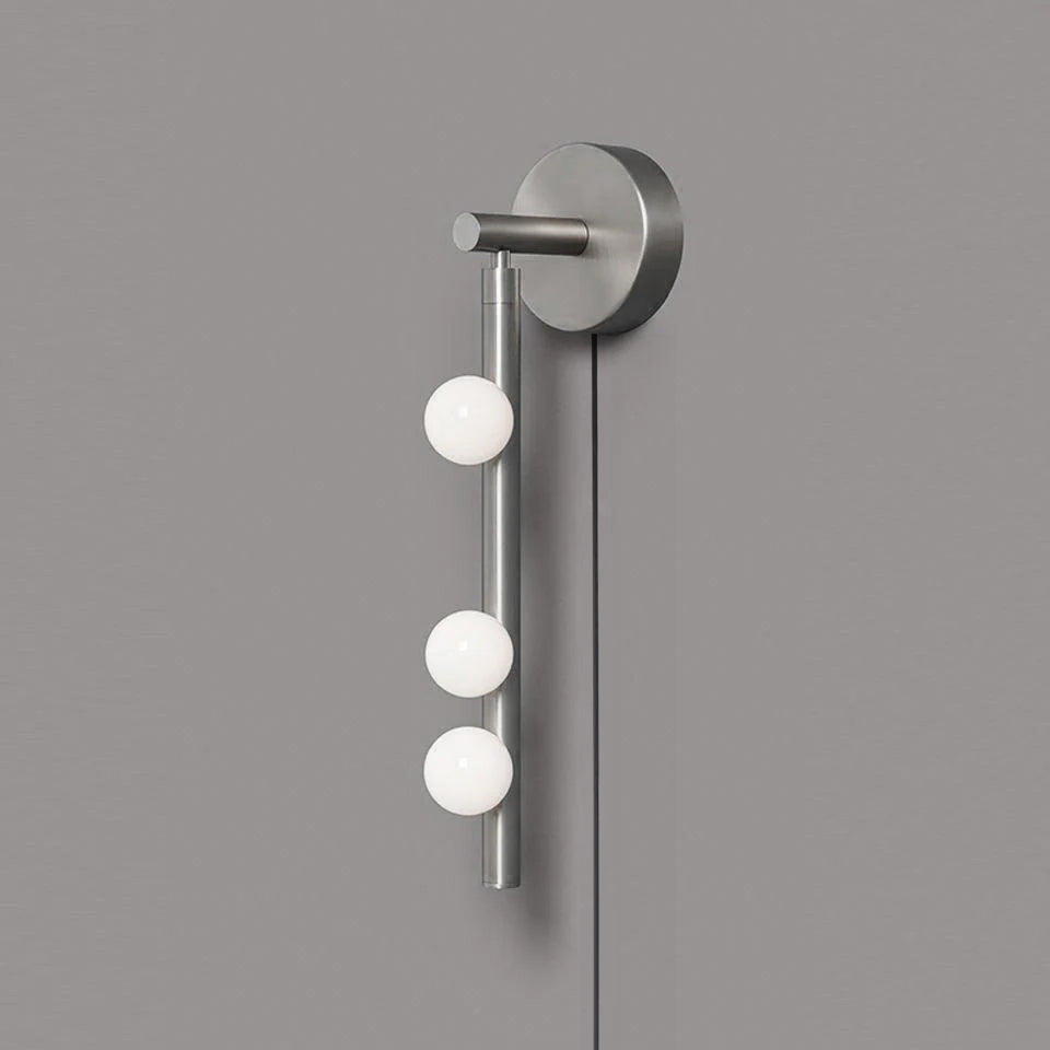 Pamela aplique de pared tubo de vidrio en latón con enchufe enchufable