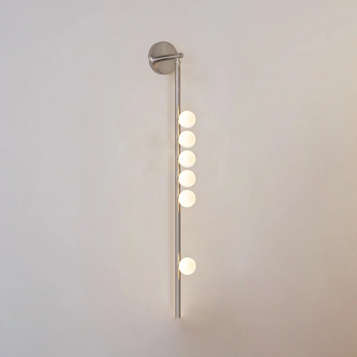 Rory aplique de pared moderno minimalista de tubo en latón y vidrio