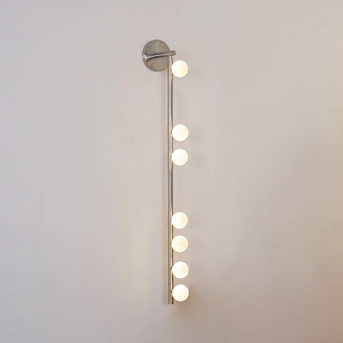 Rory aplique de pared moderno minimalista de tubo en latón y vidrio