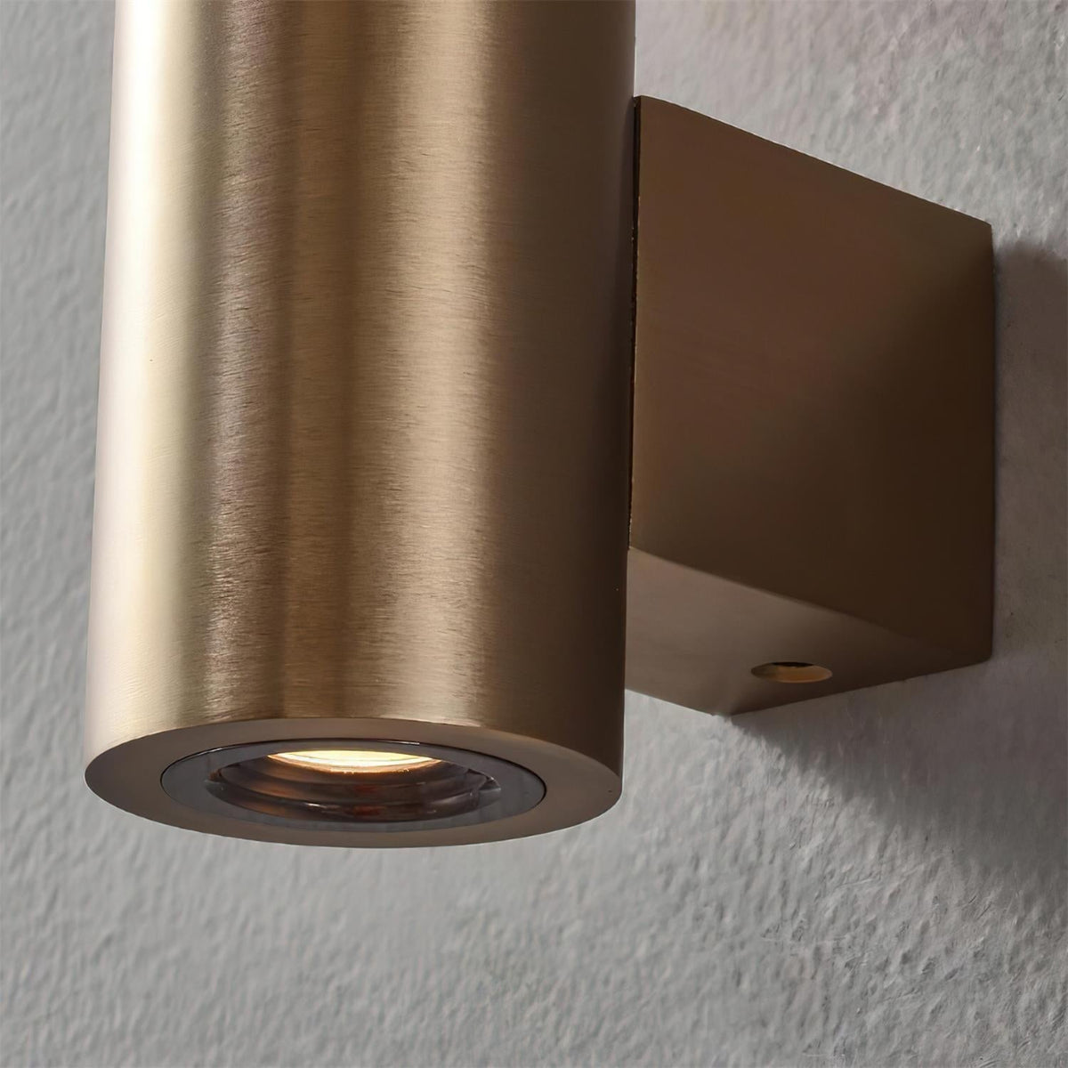 Bravura aplique de pared