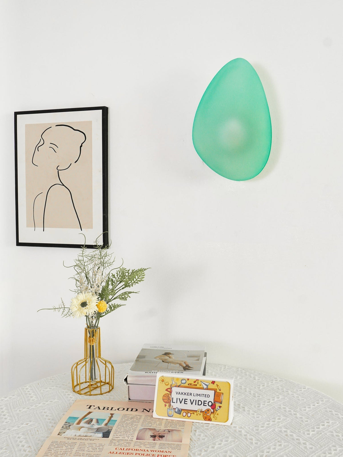 Eirinina aplique de pared con vidrio