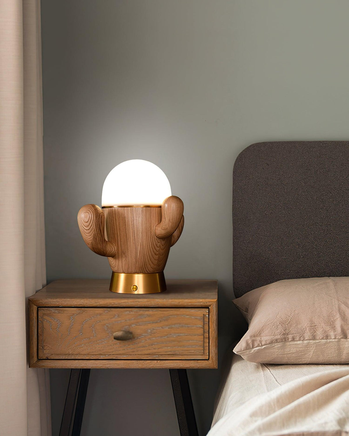 Solivice lámpara de mesa de madera caprichosa