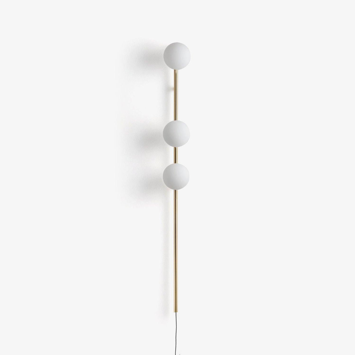 Ultheia aplique de pared moderno minimalista de vidrio bolas esferizadas