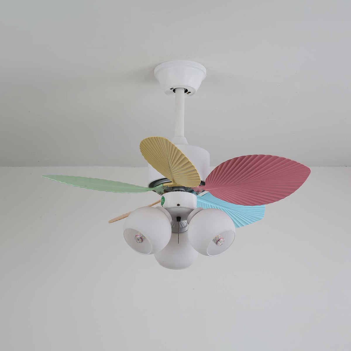 Celoia ventilador de techo con luz de vidrio colorido