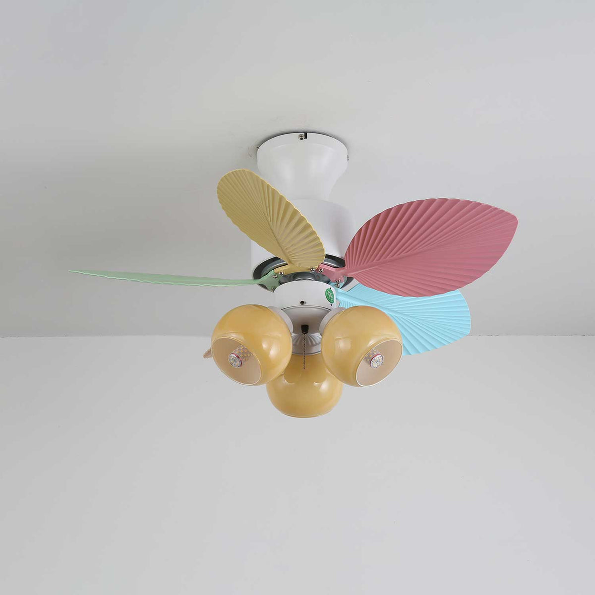 Celoia ventilador de techo con luz de vidrio colorido